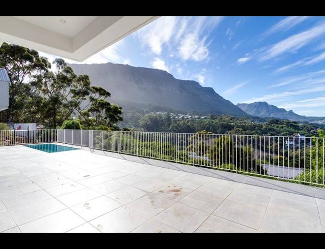 2 BEDROOM PROPERTY TO RENT IN HOUT BAY CENTRAL